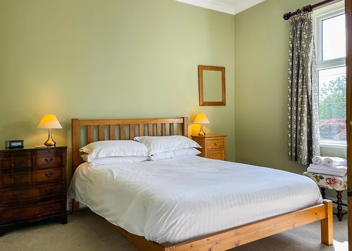 Hillcrest * Pickering