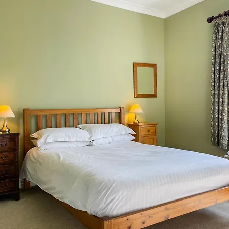 Hillcrest * Pickering